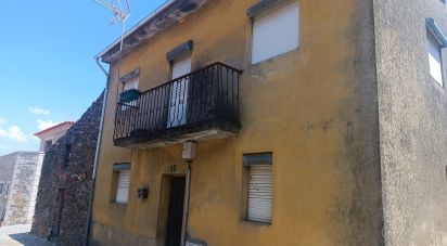 Maison T2 à Mogadouro, Valverde, Vale de Porco e Vilar de Rei de 88 m²