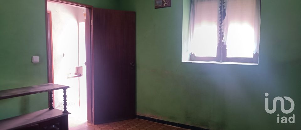 Moradia T2 em Mogadouro, Valverde, Vale de Porco e Vilar de Rei de 88 m²