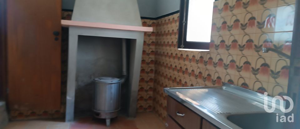 Moradia T2 em Mogadouro, Valverde, Vale de Porco e Vilar de Rei de 88 m²