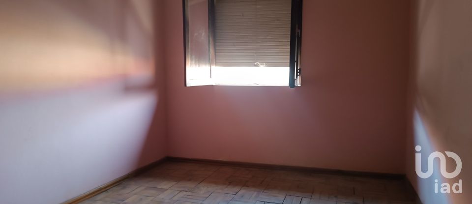 Moradia T2 em Mogadouro, Valverde, Vale de Porco e Vilar de Rei de 88 m²