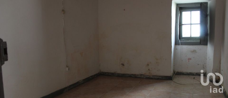 Moradia T2 em Amoreira de 170 m²