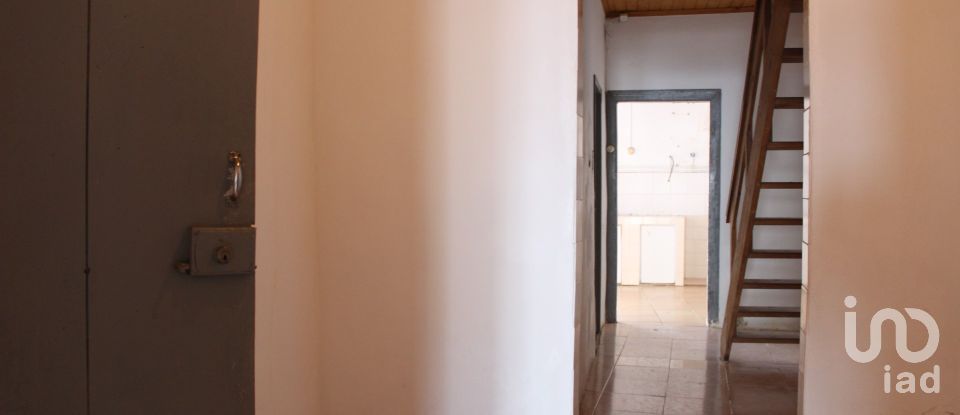 Moradia T2 em Amoreira de 170 m²