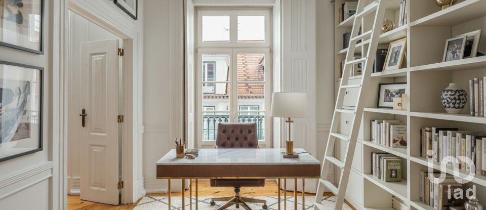 Apartment T4 in Santa Maria Maior of 286 m²