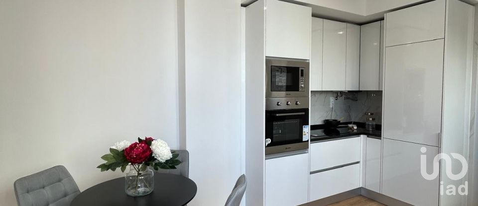 Apartment T3 in Benfica of 89 m²