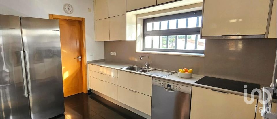 Casa T4 em A dos Cunhados e Maceira de 284 m²