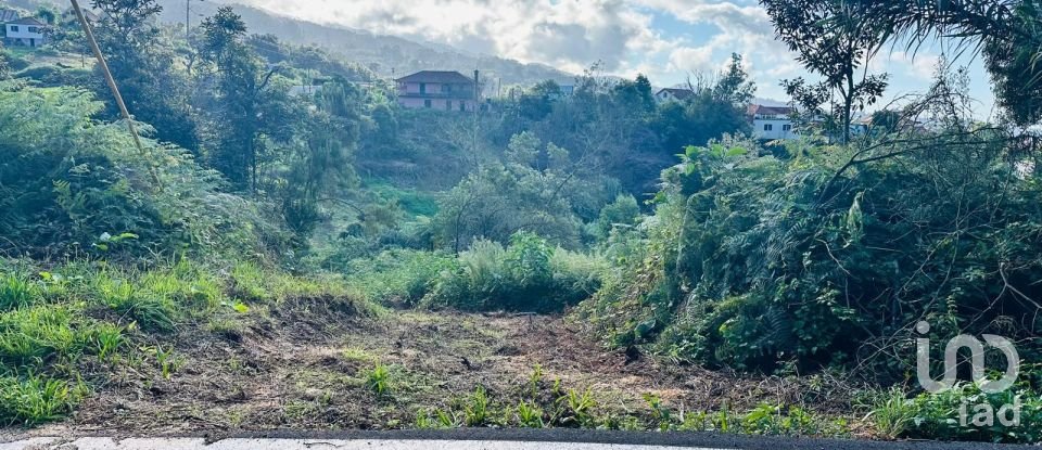 Terreno rústico em Santana de 2 370 m²