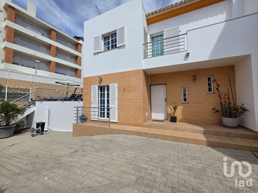Maison T3 à Albufeira e Olhos de Água de 244 m²