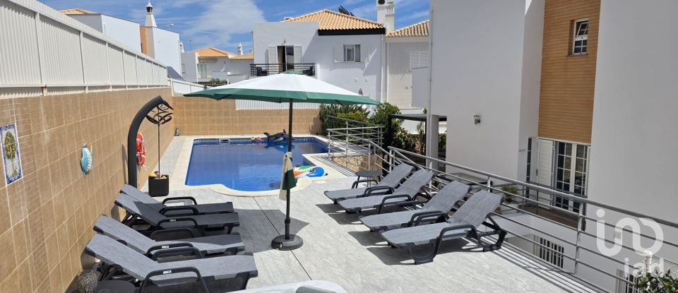 Maison T3 à Albufeira e Olhos de Água de 244 m²