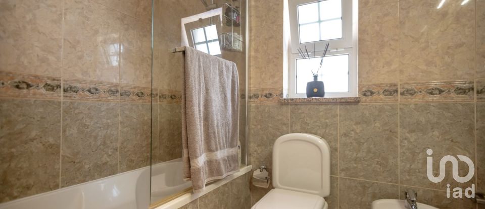 Maison T3 à Albufeira e Olhos de Água de 244 m²