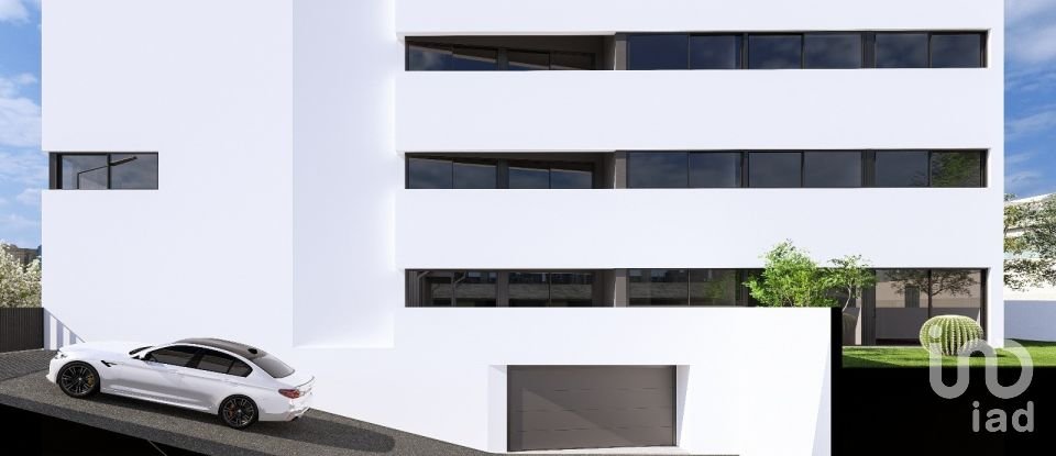 Apartment T2 in Palmeira de Faro e Curvos of 78 m²