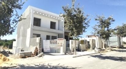 House T3 in Luz de Tavira e Santo Estêvão of 225 m²