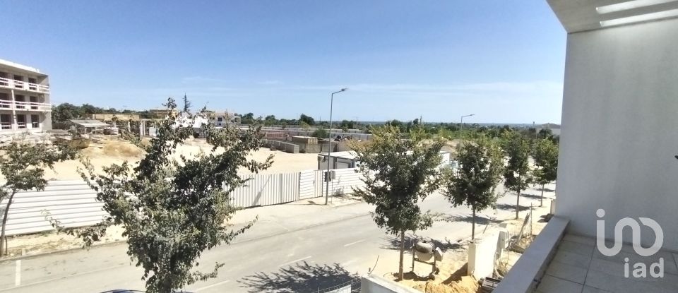 House T3 in Luz de Tavira e Santo Estêvão of 225 m²