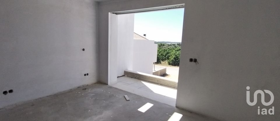 House T3 in Luz de Tavira e Santo Estêvão of 225 m²