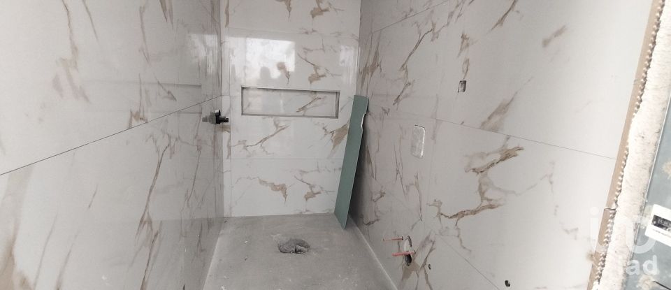 House T3 in Luz de Tavira e Santo Estêvão of 225 m²