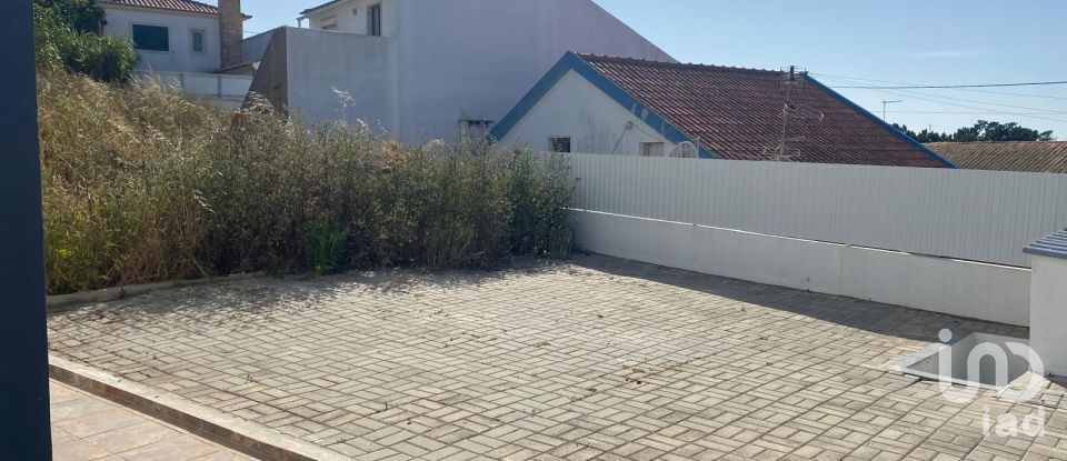 Moradia T2 em Ericeira de 214 m²