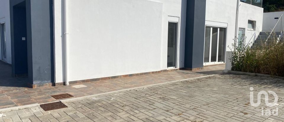 Moradia T2 em Ericeira de 214 m²