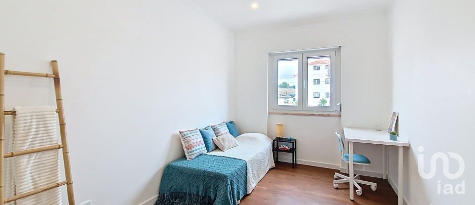 Apartamento T2 em A dos Cunhados e Maceira de 73 m²