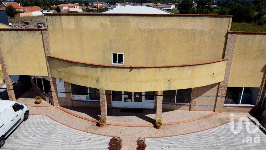 Pavilion T0 in Mira of 924 m²