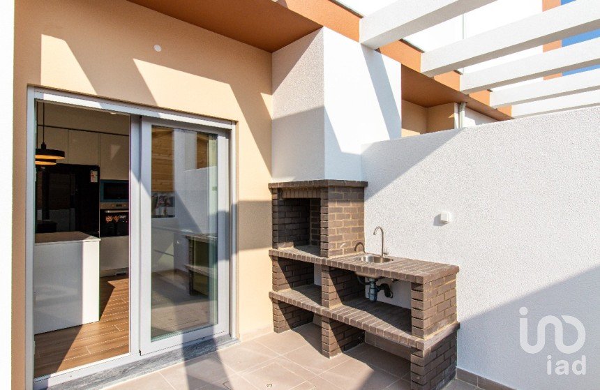 Moradia T3 em Fernão Ferro de 140 m²