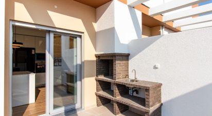 House T3 in Fernão Ferro of 140 m²