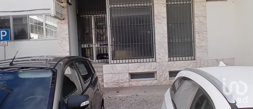 Boutique/Local commercial à Loulé (São Clemente) de 176 m²