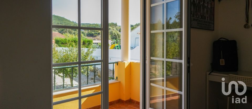 House/villa T3 in Lamas e Cercal of 175 m²