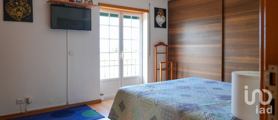 House/villa T3 in Lamas e Cercal of 175 m²