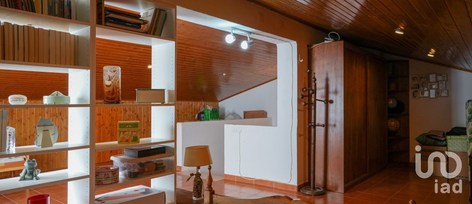 House/villa T3 in Lamas e Cercal of 175 m²