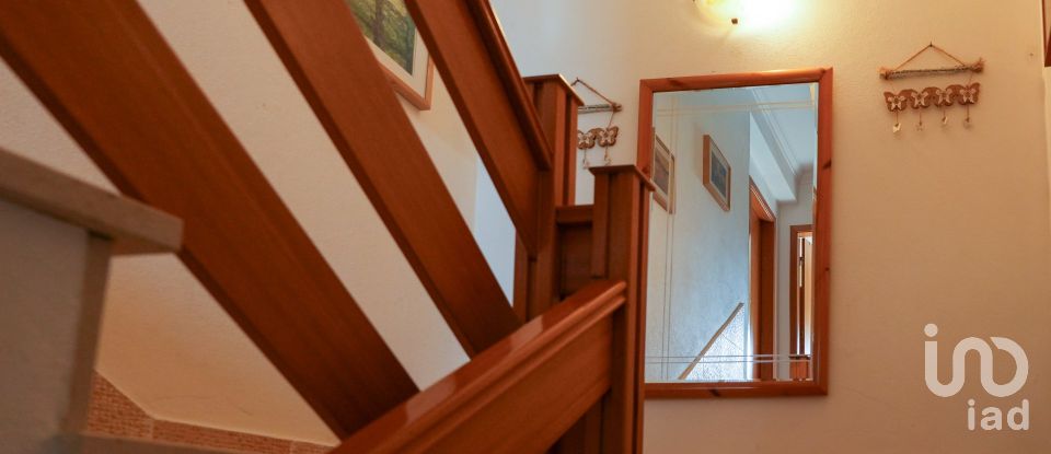 House/villa T3 in Lamas e Cercal of 175 m²