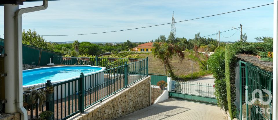 House/villa T3 in Lamas e Cercal of 175 m²