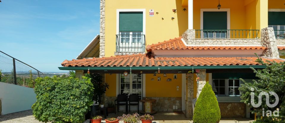 House/villa T3 in Lamas e Cercal of 175 m²