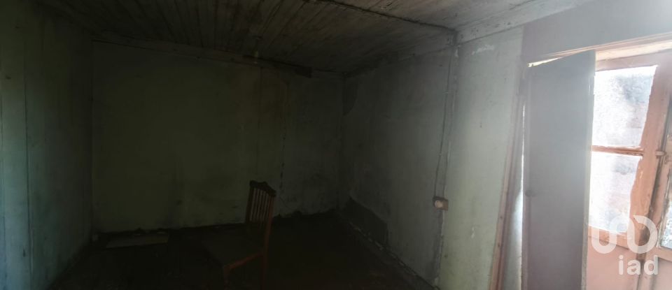 House T0 in Travancinha of 157 m²