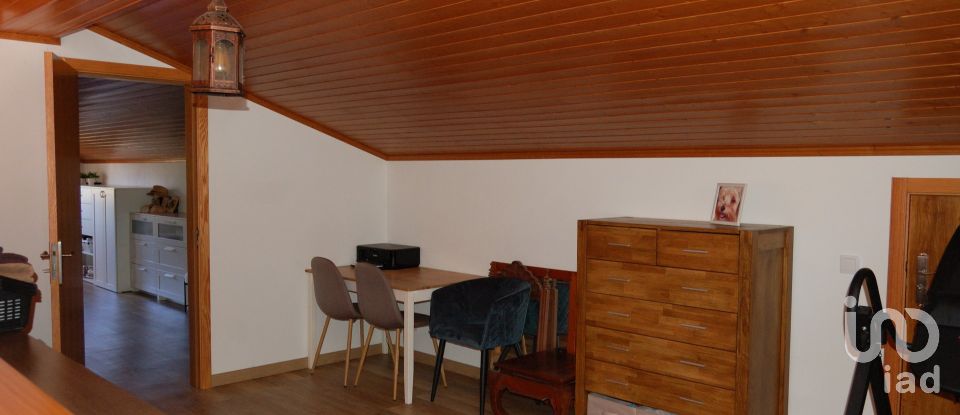 Casa de Campo T5 em Almoster de 108 m²