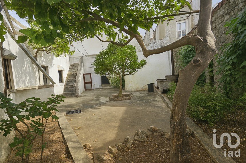 Single story home T4 in Malhou, Louriceira e Espinheiro of 327 m²