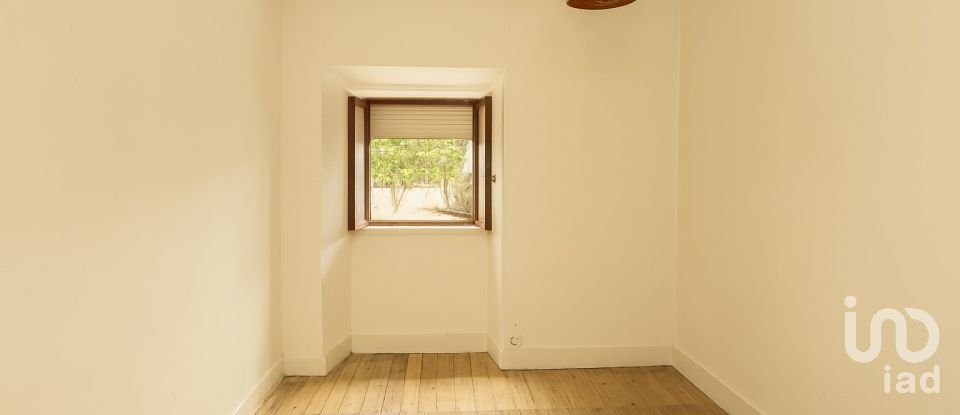 Single story home T4 in Malhou, Louriceira e Espinheiro of 327 m²