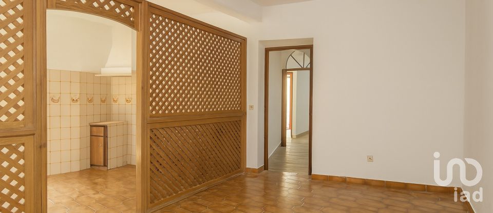 Single story home T4 in Malhou, Louriceira e Espinheiro of 327 m²