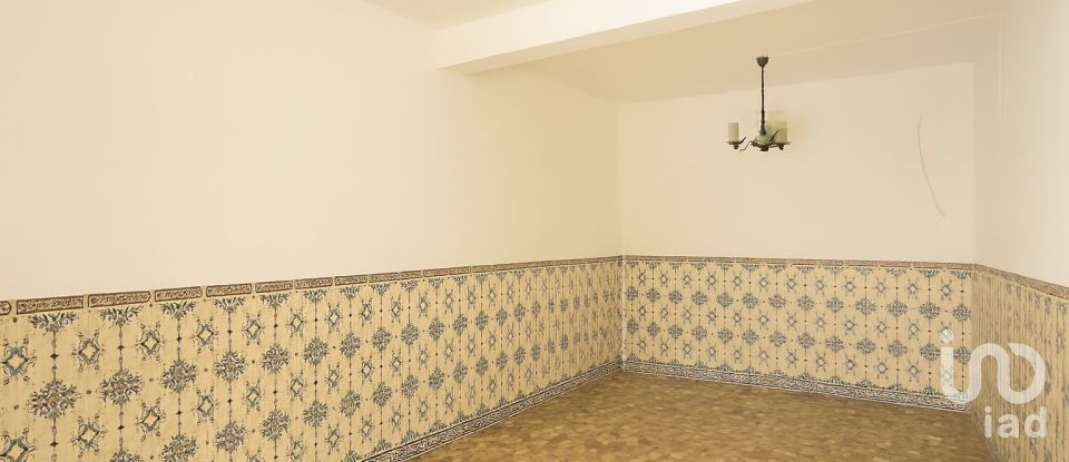 Single story home T4 in Malhou, Louriceira e Espinheiro of 327 m²