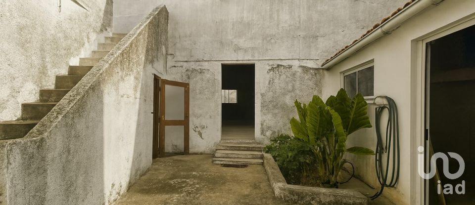 Single story home T4 in Malhou, Louriceira e Espinheiro of 327 m²