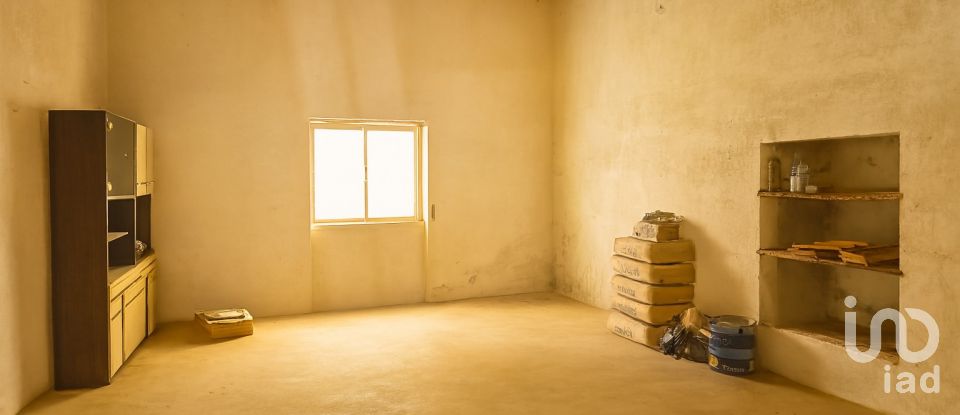 Single story home T4 in Malhou, Louriceira e Espinheiro of 327 m²