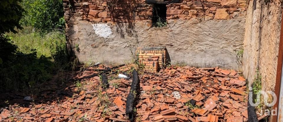 House T0 in Vila Facaia of 160 m²