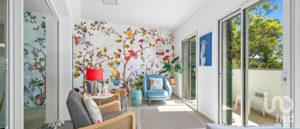 Apartamento T2 em Funchal (Sé) de 107 m²