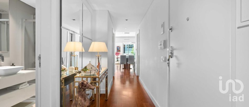 Apartamento T2 em Funchal (Sé) de 107 m²