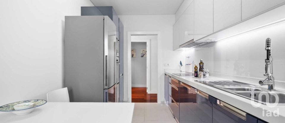 Apartamento T2 em Funchal (Sé) de 107 m²