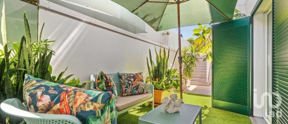 Apartamento T2 em Funchal (Sé) de 107 m²