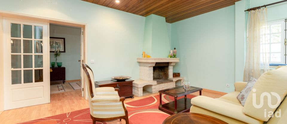 Moradia T4 em Marinha Grande de 312 m²