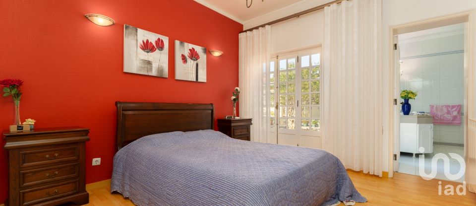 Moradia T4 em Marinha Grande de 312 m²