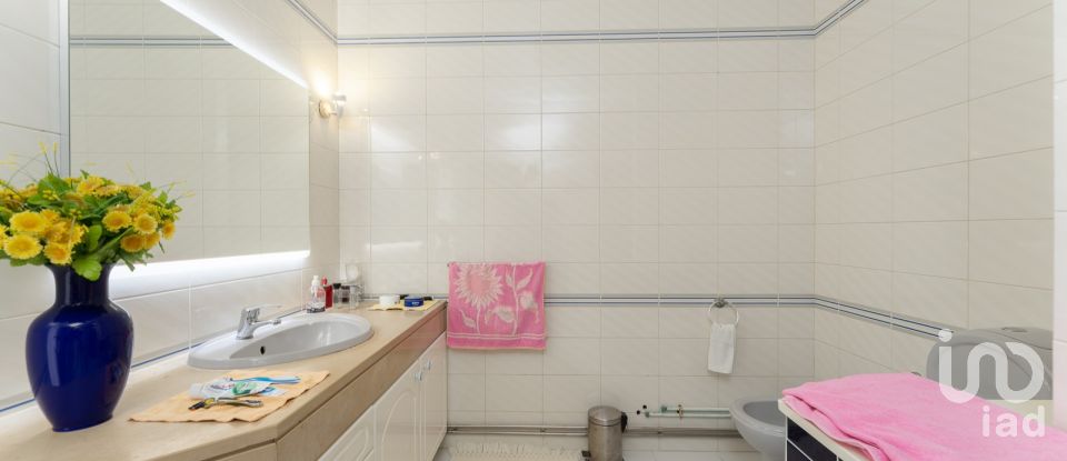 Moradia T4 em Marinha Grande de 312 m²