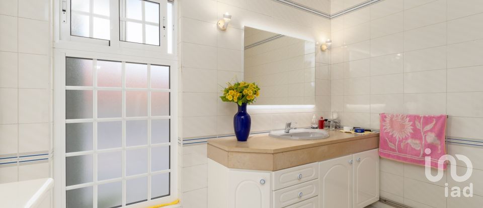 Moradia T4 em Marinha Grande de 312 m²