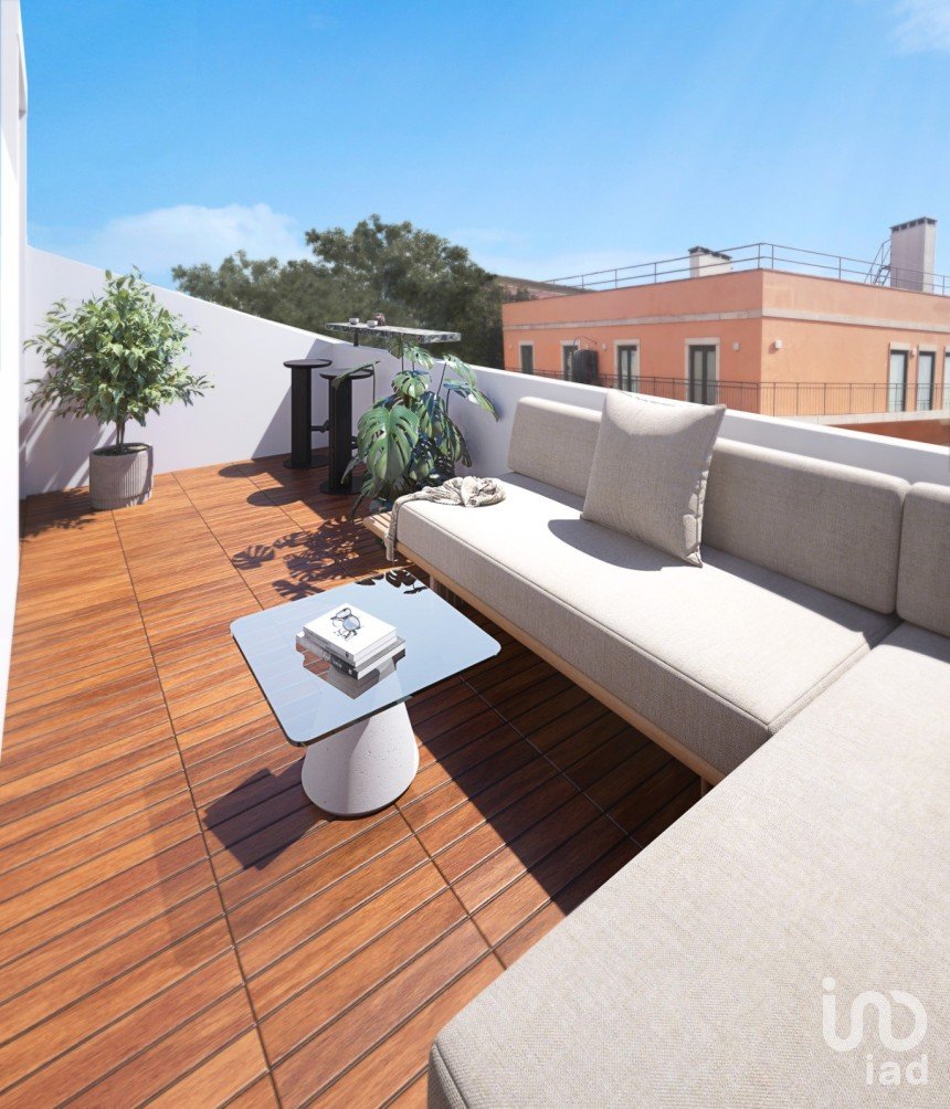 Apartment T5 in Santo António of 199 m²