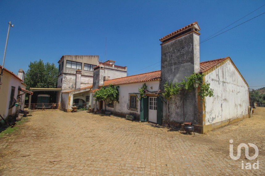 Ferme T7 à Nossa Senhora da Vila, Nossa Senhora do Bispo e Silveiras de 525 m²